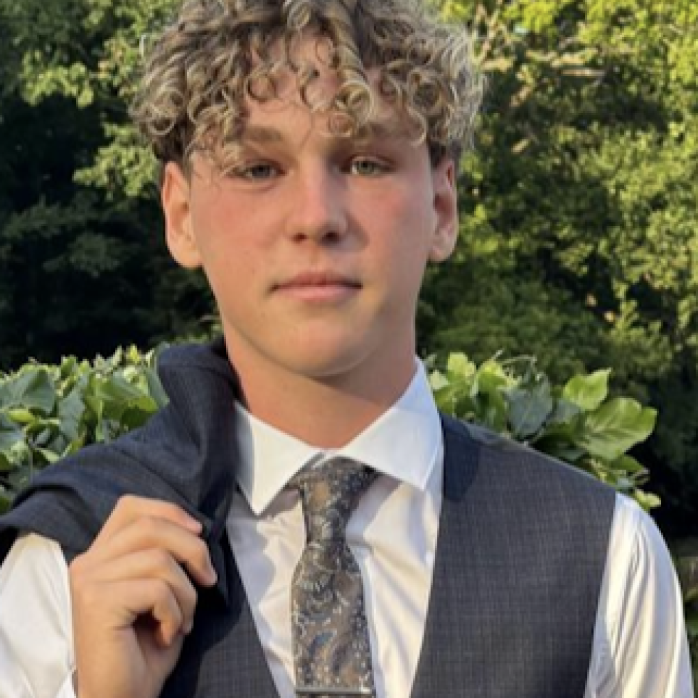 Max Walters and Laureate Academy - Young FR of the Year -