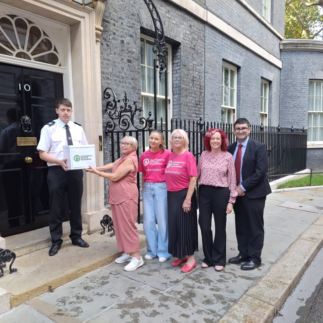 Hand in no 10